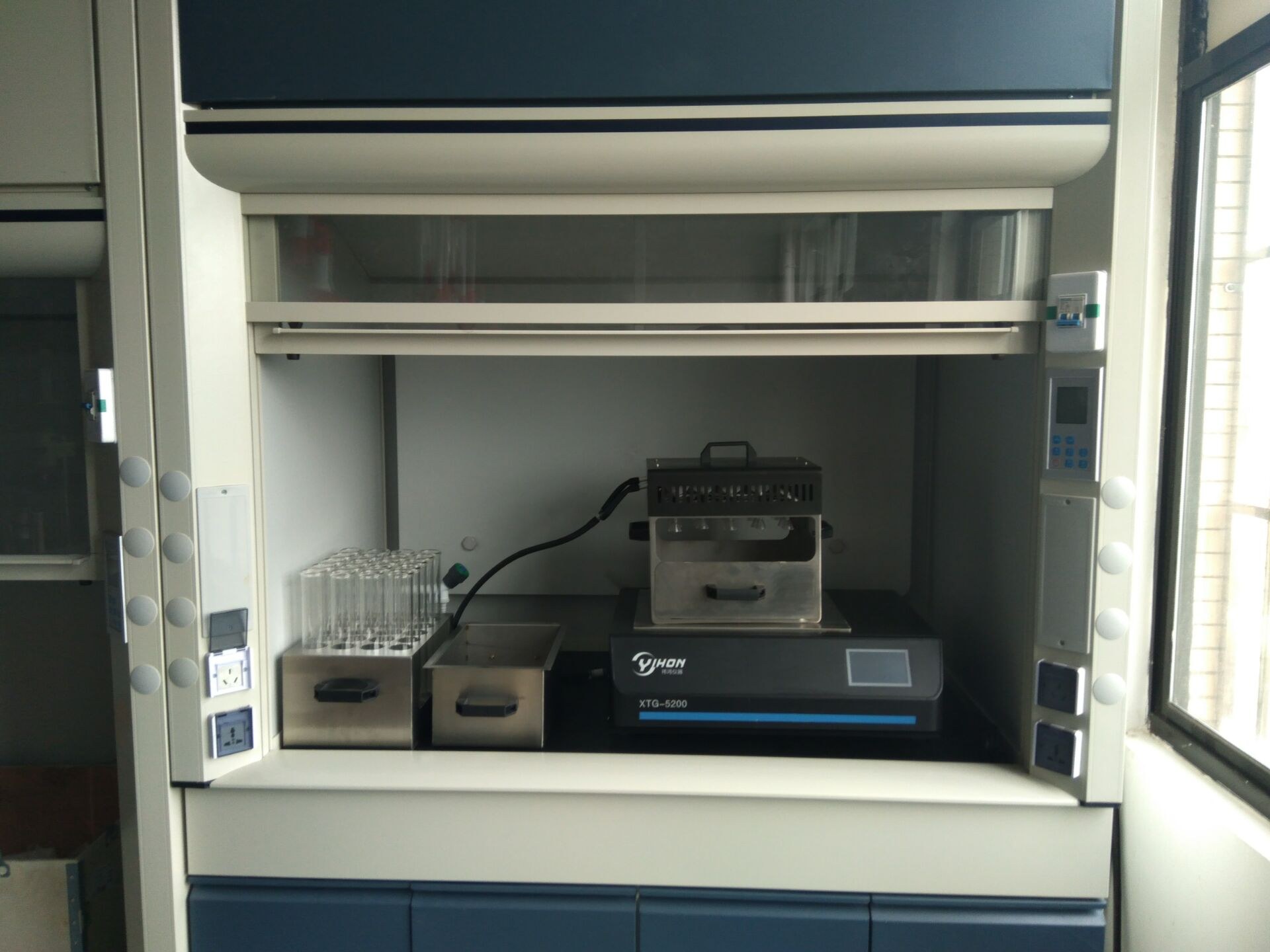 凱氏消化爐工作狀態(tài)